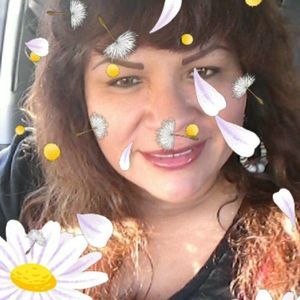 Meet your Posher, Ines